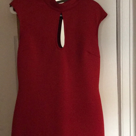 Red dress - Picture 1 of 5